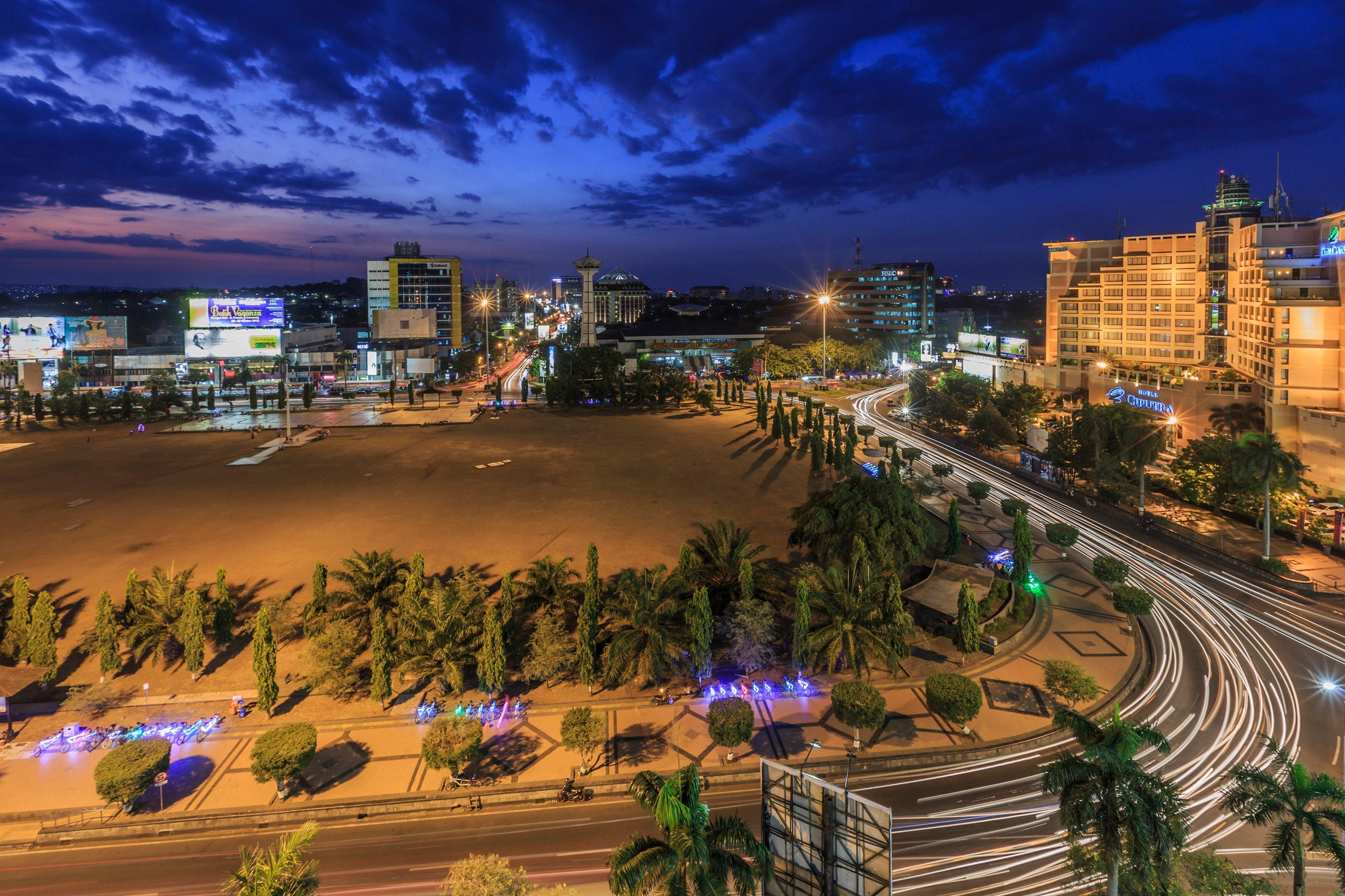 Holiday Inn Express Semarang Simpang Lima By Ihg Εξωτερικό φωτογραφία