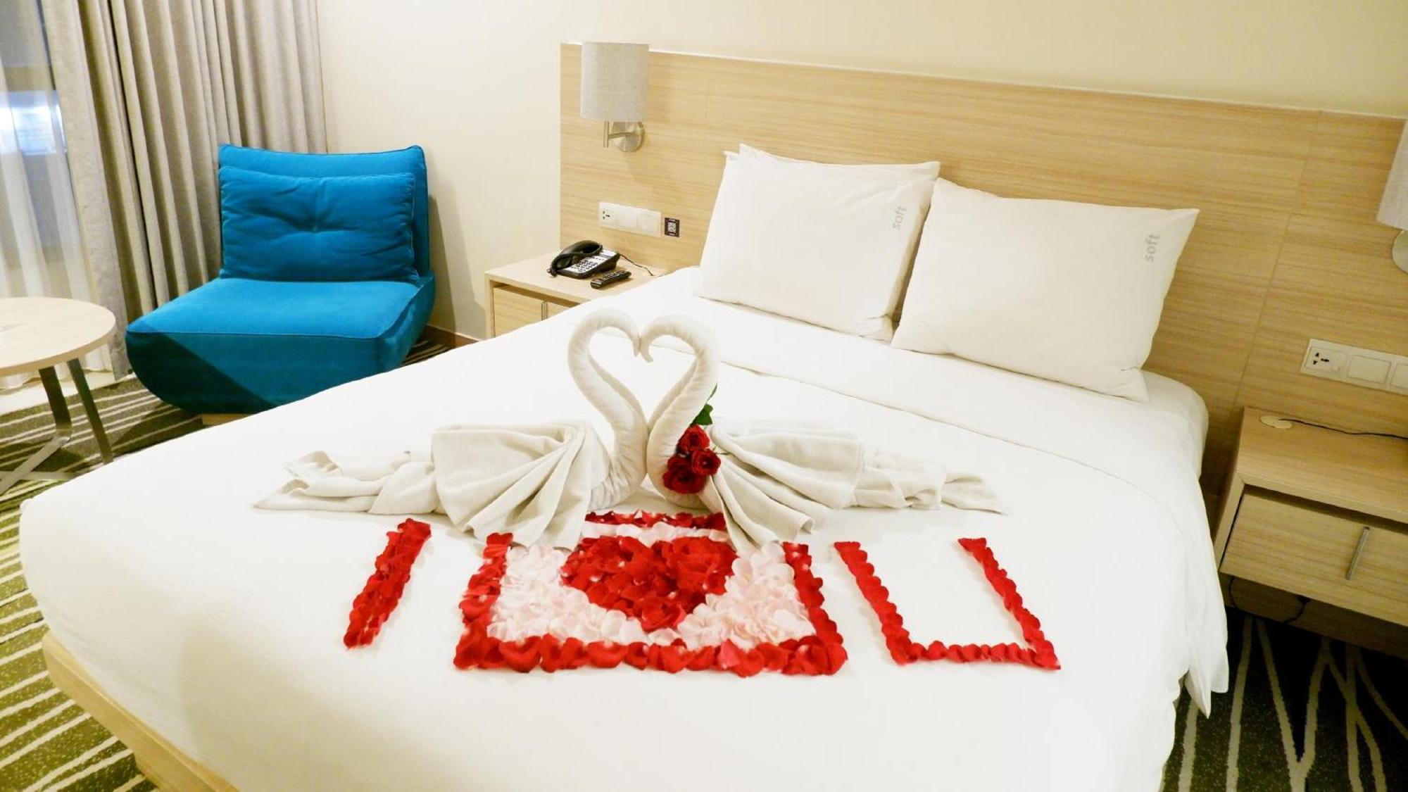 Holiday Inn Express Semarang Simpang Lima By Ihg Εξωτερικό φωτογραφία